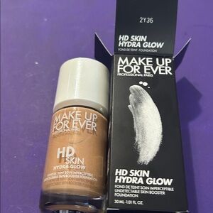 Make Up For Ever HD Skin Hydra Glow Foundation!…